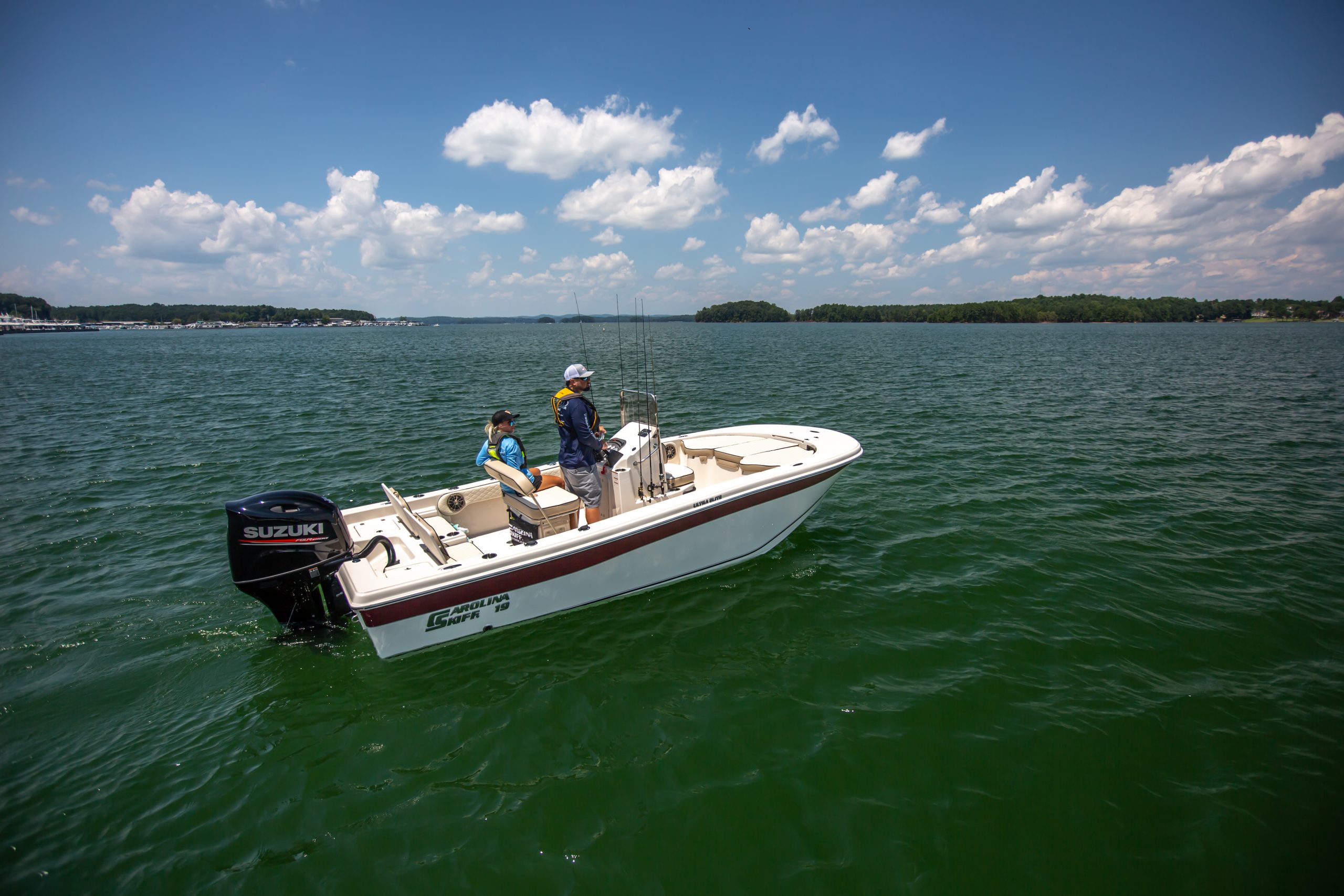 19 Ultra Elite Carolina Skiff